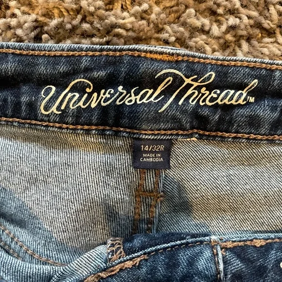 Universal Thread Distressed Dark Blue Denim Cutoff Shorts - Picture 3 of 4